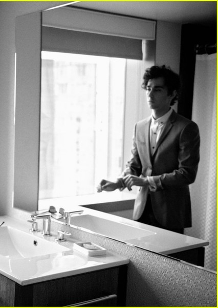 Alex Wolff photo