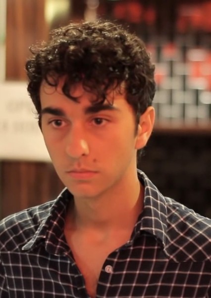 Alex Wolff photo