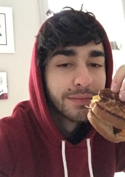 Alex Wolff photo