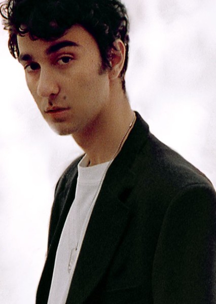 Alex Wolff photo