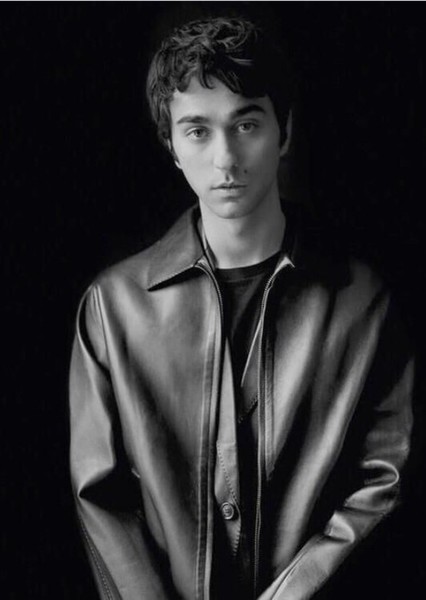 Alex Wolff photo