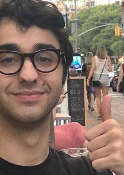 Alex Wolff photo