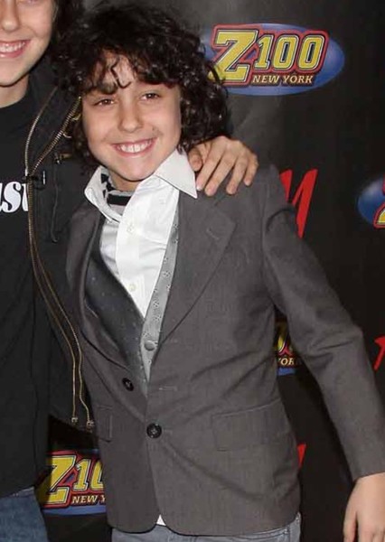 Alex Wolff photo