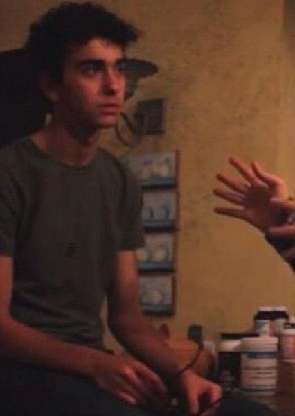 Alex Wolff photo