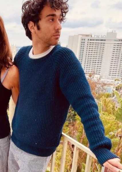 Alex Wolff photo