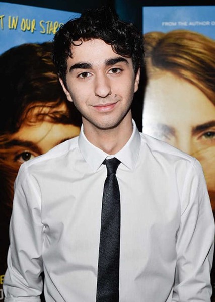Alex Wolff photo