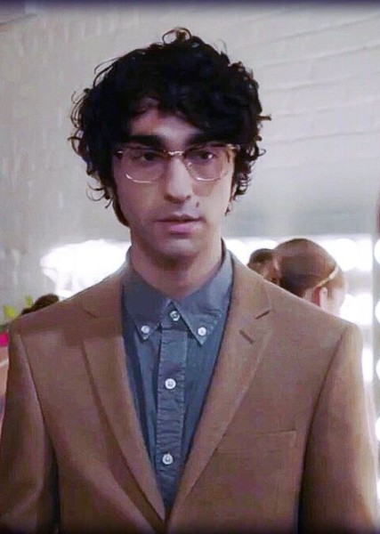 Alex Wolff photo