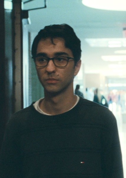 Alex Wolff photo