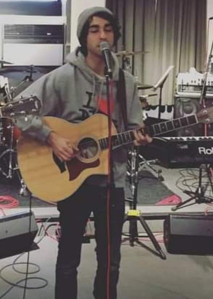 Alex Wolff photo