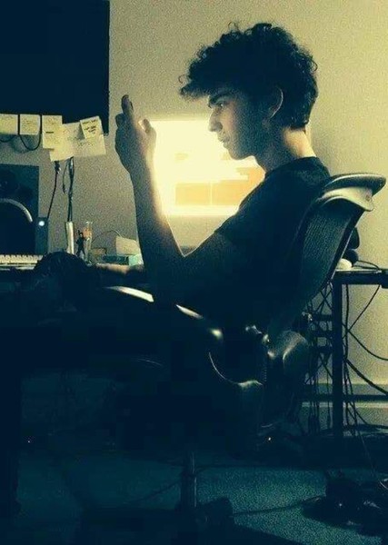 Alex Wolff photo