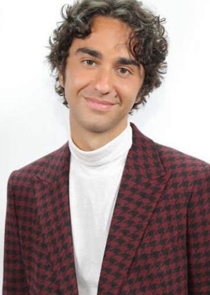 Alex Wolff photo