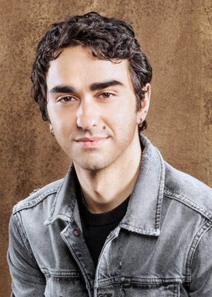 Alex Wolff photo