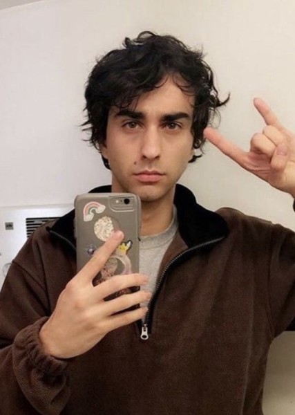 Alex Wolff photo