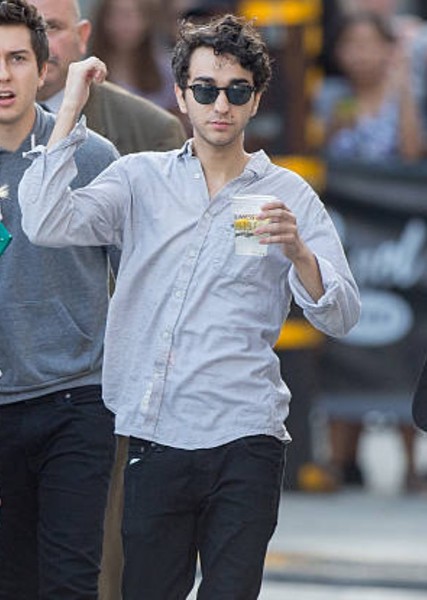 Alex Wolff photo