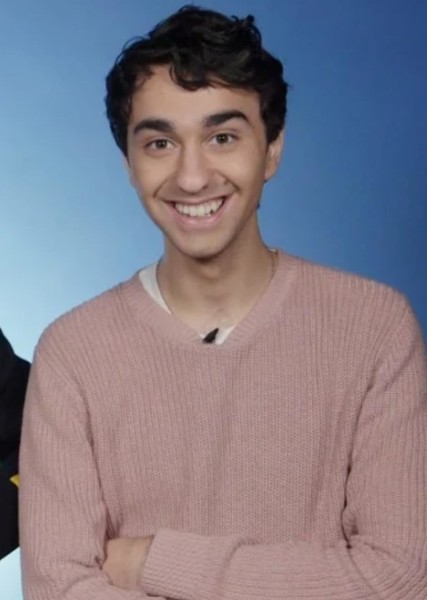 Alex Wolff photo