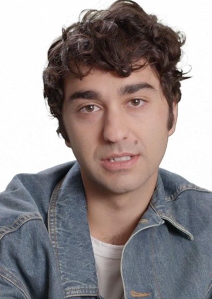 Alex Wolff photo