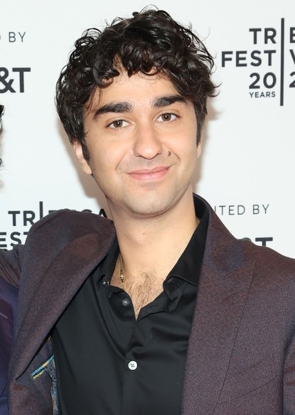 Alex Wolff photo