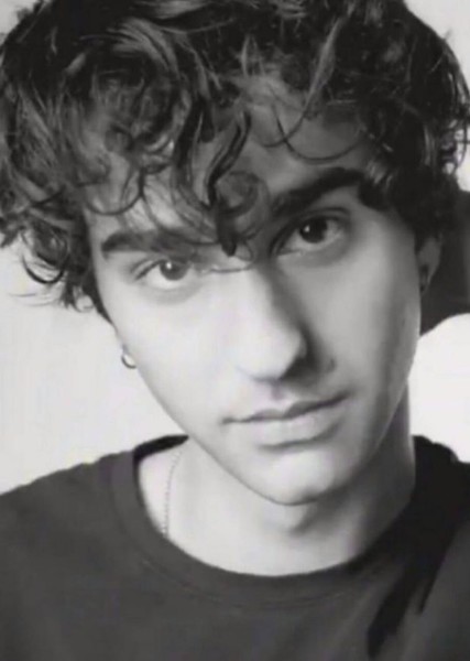Alex Wolff photo