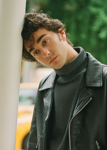 Alex Wolff photo