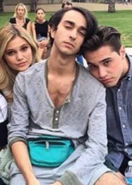 Alex Wolff photo