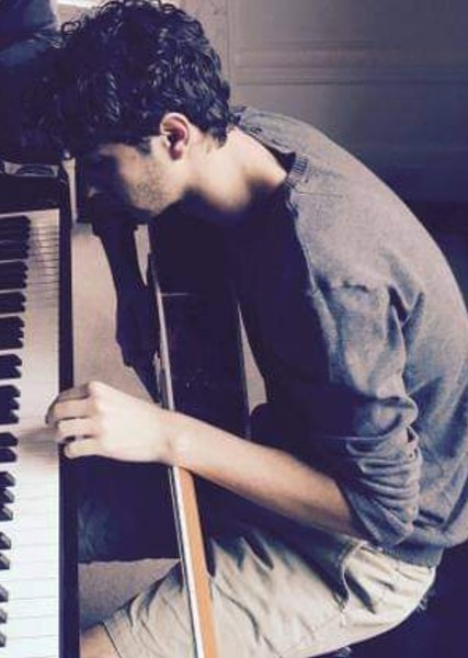 Alex Wolff photo