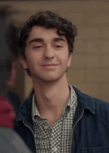 Alex Wolff photo