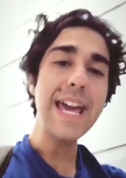 Alex Wolff photo