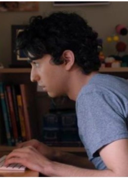 Alex Wolff photo