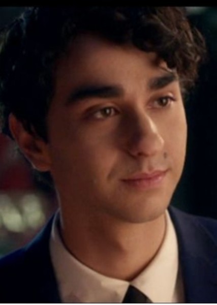 Alex Wolff photo