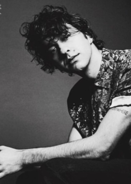 Alex Wolff photo