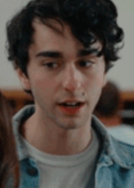 Alex Wolff photo