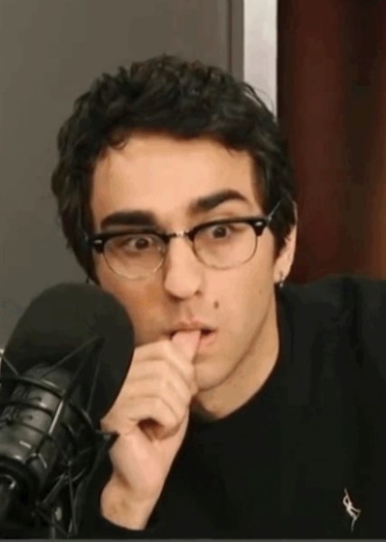 Alex Wolff photo