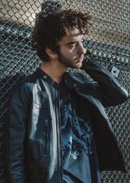 Alex Wolff photo
