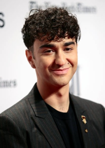 Alex Wolff photo