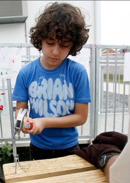 Alex Wolff photo