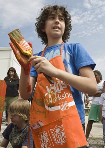 Alex Wolff photo