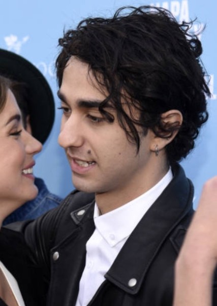Alex Wolff photo