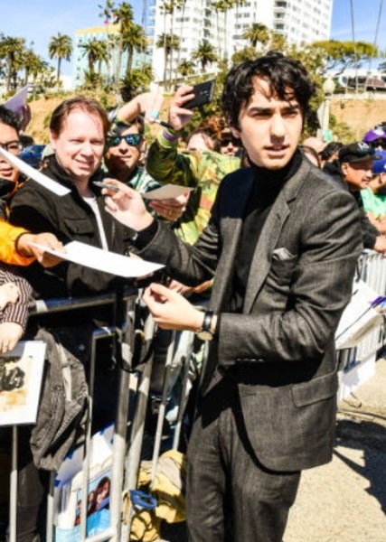 Alex Wolff photo