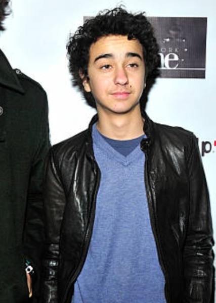 Alex Wolff photo