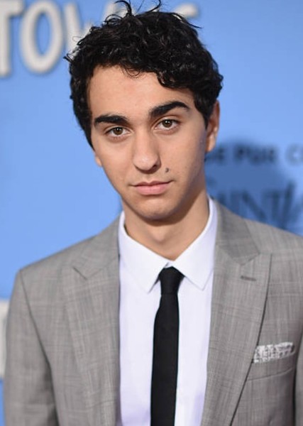 Alex Wolff photo