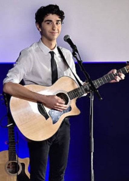 Alex Wolff photo