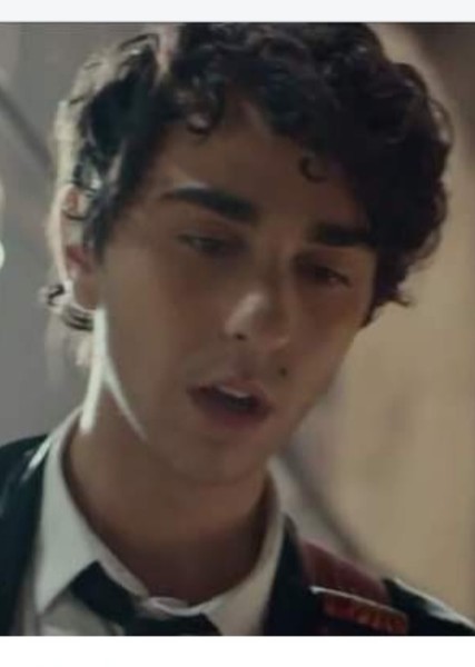 Alex Wolff photo