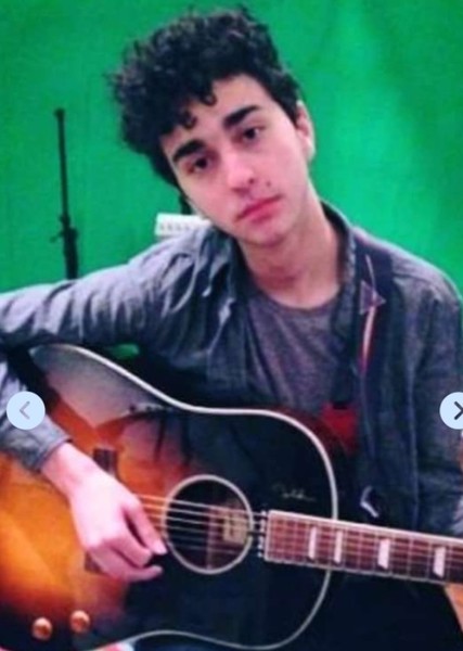 Alex Wolff photo