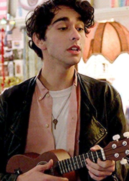 Alex Wolff photo