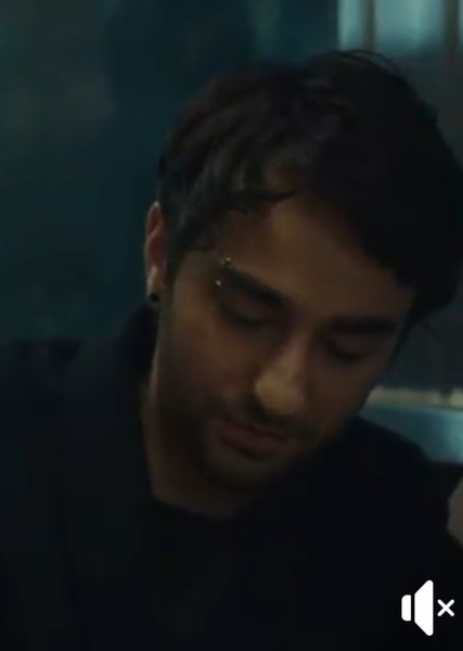 Alex Wolff photo