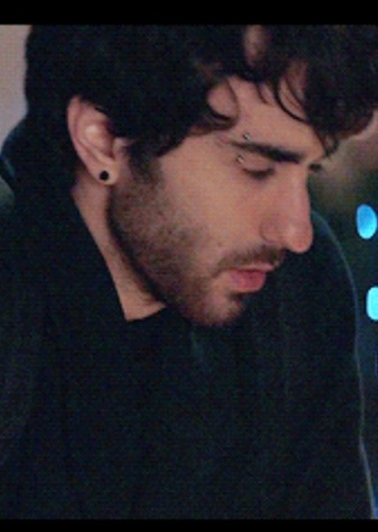 Alex Wolff photo