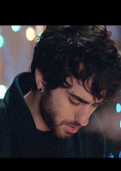 Alex Wolff photo