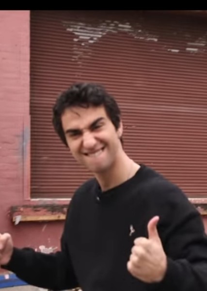 Alex Wolff photo