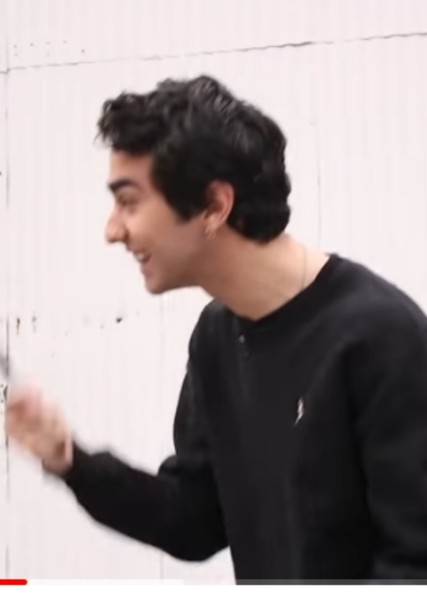 Alex Wolff photo