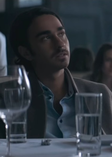 Alex Wolff photo